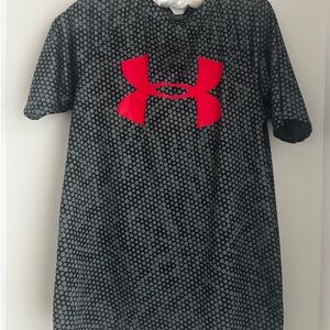 Under Armour Gray and Black Dotted Shirt